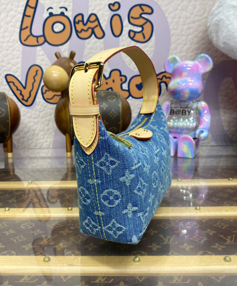 Louis Vuitton Hills Pochette M82949 Blue